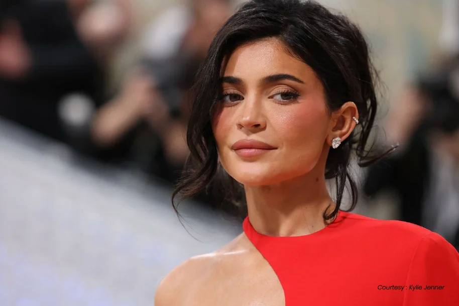 Top 50 Famous Female Celebrities (kylie genner)